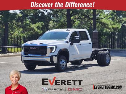 New 2026 GMC Sierra 3500 Pro w/ Convenience Package