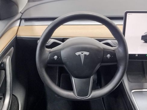 Used 2023 Tesla Model Y Long Range image 29