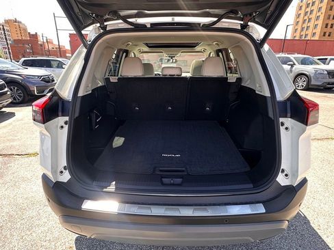 Certified 2023 Nissan Rogue SV w/ SV Premium B Package image 11