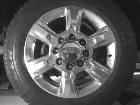 Used 2017 GMC Sierra 2500 SLT w/ Suspension Package, Off-Road AWD/4WD image 14