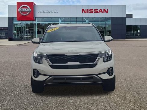 Used 2022 Kia Seltos SX w/ Sunroof Package AWD/4WD image 2