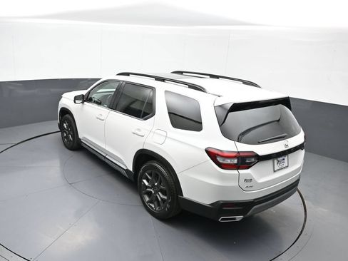Used 2024 Honda Pilot Elite image 42
