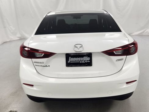 Used 2017 MAZDA MAZDA3 Sport FWD image 4