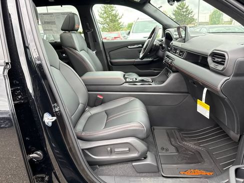 Used 2026 Honda Pilot TrailSport image 9