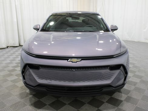 New 2026 Chevrolet Equinox EV LT image 36