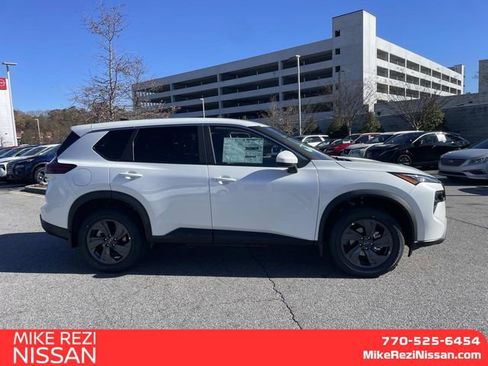 New 2026 Nissan Rogue SV w/ Cold Weather Package FWD image 2