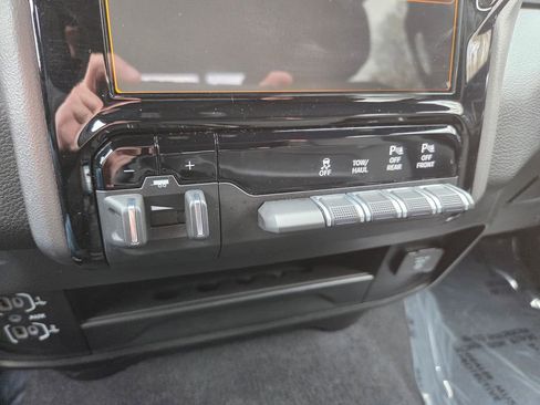 Used 2024 RAM 2500 Big Horn w/ Night Edition image 20