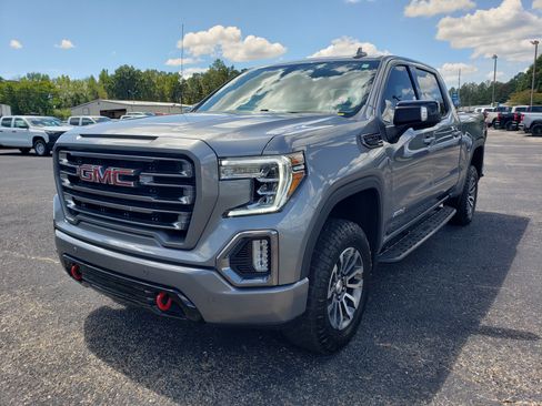 Used 2021 GMC Sierra 1500 AT4 w/ AT4 Value Package AWD/4WD image 2