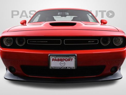 Used 2022 Dodge Challenger GT image 2