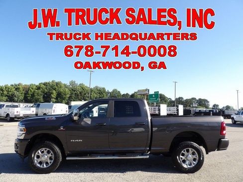 Used 2024 RAM 2500 Laramie w/ Safety Group AWD/4WD image 2