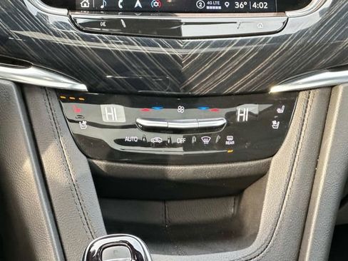 Certified 2023 Cadillac XT6 Premium Luxury w/ Technology Package image 4