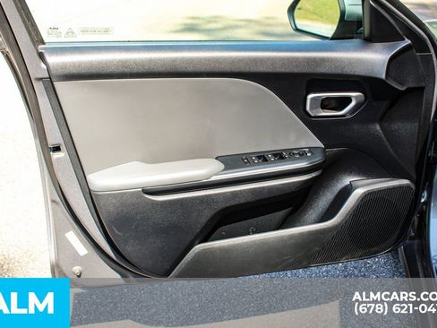 Used 2025 Kia K4 FWD image 37