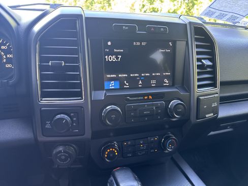 Used 2019 Ford F150 XLT w/ Equipment Group 302A Luxury AWD/4WD image 17