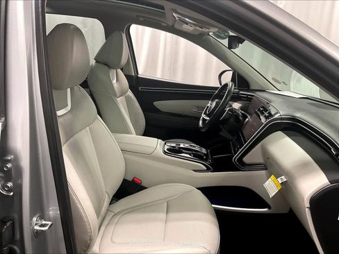 Used 2024 Hyundai Tucson Limited image 11