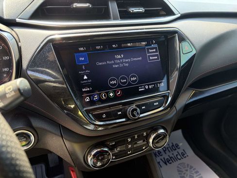 Used 2022 Chevrolet TrailBlazer RS w/ Convenience Package image 12
