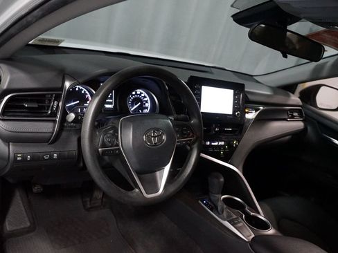Used 2023 Toyota Camry LE FWD image 7