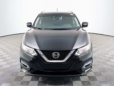 Used 2020 Nissan Rogue Sport SV w/ Technology Package image 2