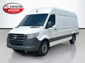 Used 2025 Mercedes-Benz Sprinter 2500 video 1
