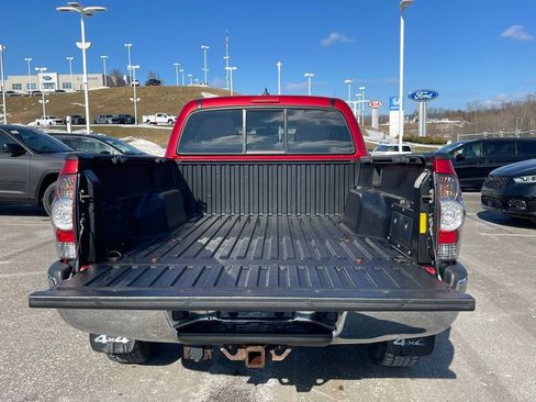 Used 2012 Toyota Tacoma 4x4 Double Cab image 16