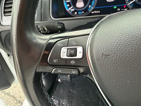 Used 2019 Volkswagen e-Golf SEL Premium image 14