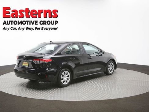 Used 2025 Toyota Corolla LE image 40