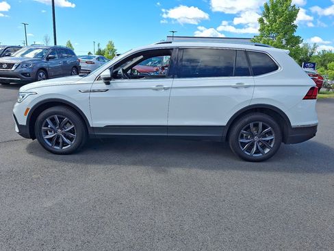 Used 2022 Volkswagen Tiguan SE AWD/4WD image 4
