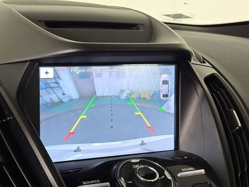 Used 2018 Ford Escape Titanium image 18