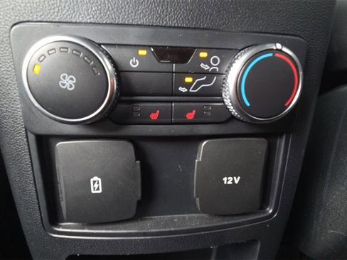 Used 2020 Ford Explorer XLT w/ Equipment Group 202A image 27