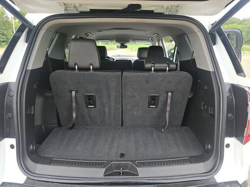 Certified 2023 GMC Acadia SLT image 12