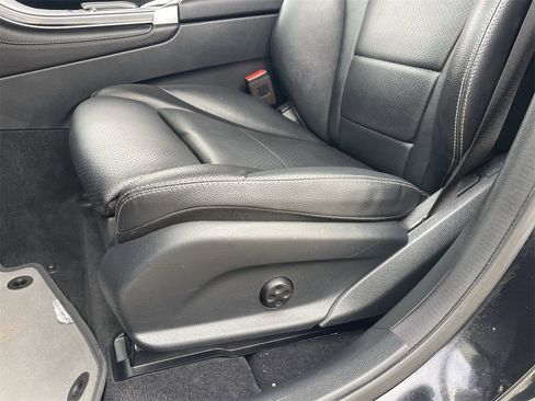 Used 2021 Mercedes-Benz GLC 300 image 23