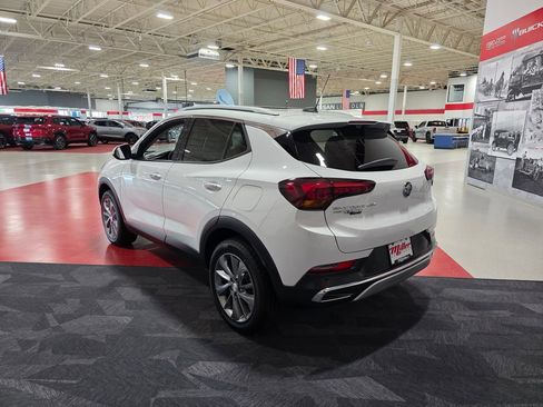 Used 2021 Buick Encore GX Essence w/ Advanced Technology Package AWD/4WD image 6