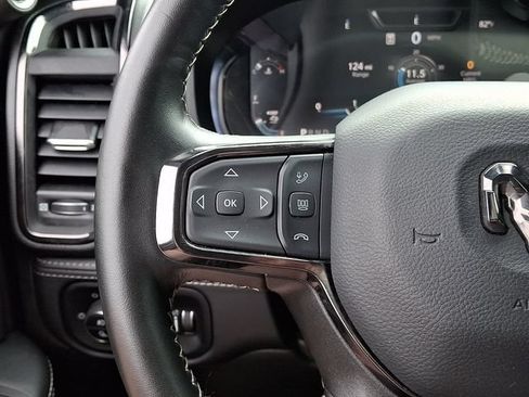 Used 2025 RAM 3500 Limited AWD/4WD image 26