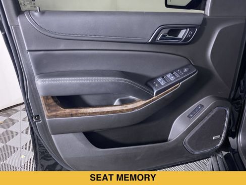 Used 2018 Chevrolet Suburban LT AWD/4WD image 13