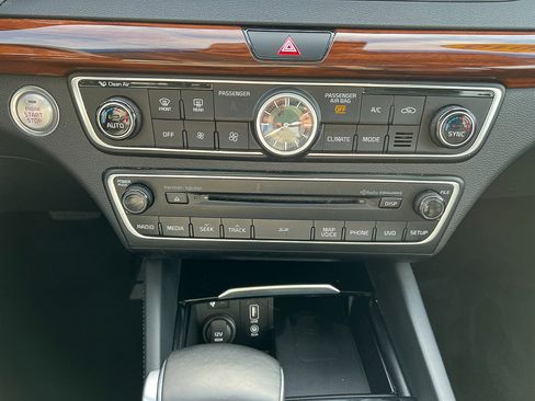 Used 2018 Kia Cadenza Technology w/ Paint Protection Package image 21