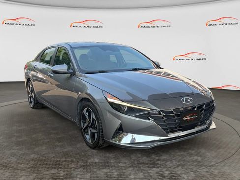 Used 2021 Hyundai Elantra SEL w/ Convenience + Premium Package FWD image 5