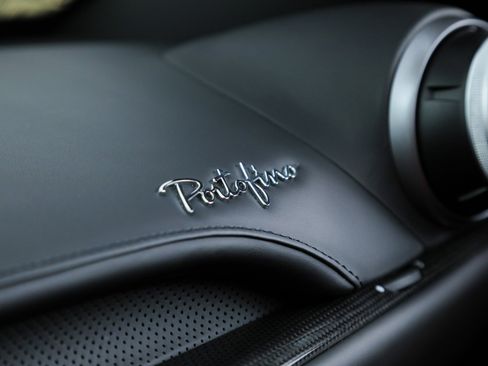 Certified 2019 Ferrari Portofino image 39