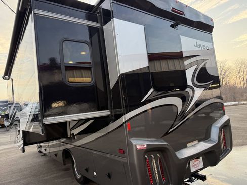 Used 2019 Mercedes-Benz Sprinter 170 image 30