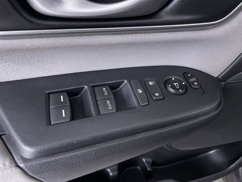 Used 2019 Honda CR-V EX image 11