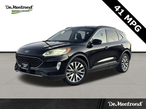 Used 2020 Ford Escape Titanium image 1