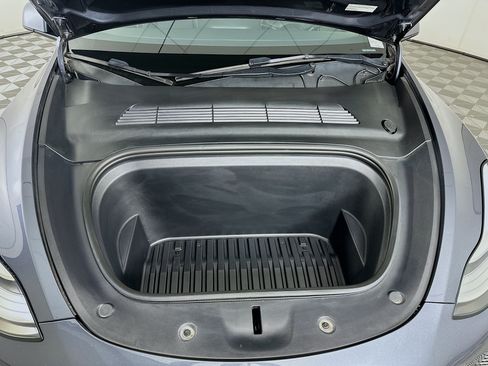 Used 2023 Tesla Model Y Long Range AWD/4WD image 36