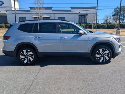 New 2026 Volkswagen Atlas SE FWD image 3