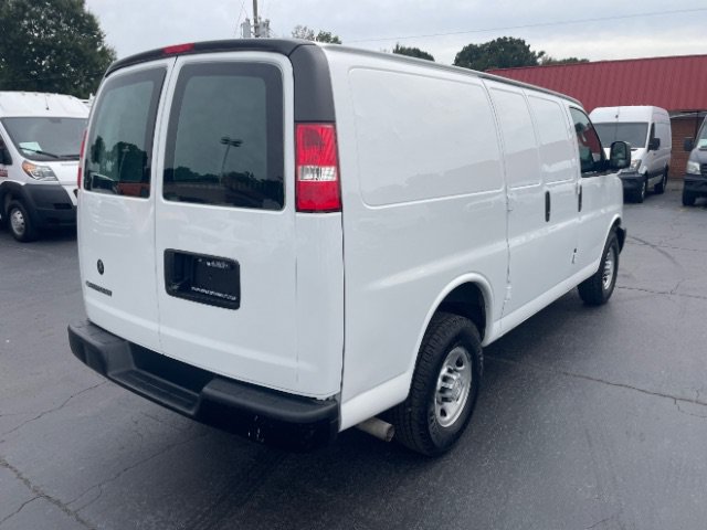 Used 2020 Chevrolet Express 2500 RWD image 6