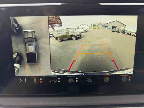 Used 2024 GMC Sierra 1500 AT4 w/ Technology Package AWD/4WD image 21