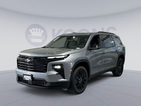 New 2026 Chevrolet Traverse LT w/ Midnight/Sport Edition FWD image 1