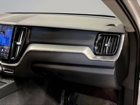 Certified 2024 Volvo XC60 B5 Core w/ Protection Package Premier AWD/4WD image 20