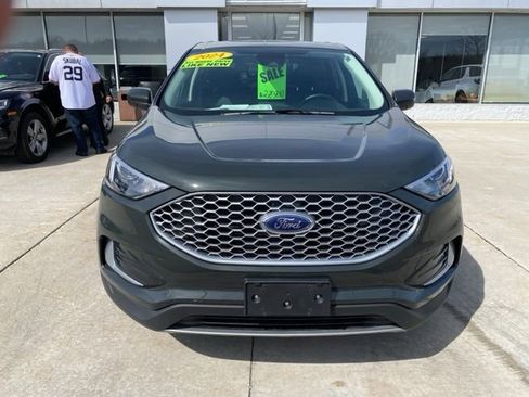 Used 2024 Ford Edge SEL image 12