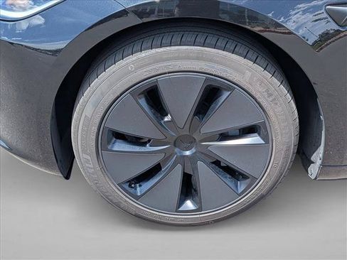 Used 2025 Tesla Model 3 Long Range RWD image 15
