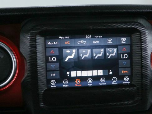 Used 2021 Jeep Gladiator Rubicon w/ LED Lighting Group AWD/4WD image 19