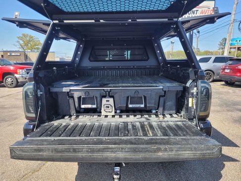 Used 2022 Toyota Tacoma TRD Off-Road image 9