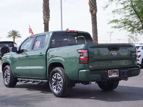 Used 2024 Nissan Frontier SL w/ Technology Package RWD image 3